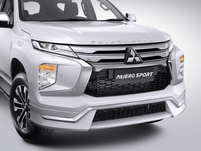 Front Airdam Mitsubishi Pajero Sport