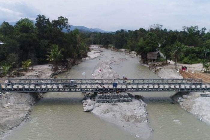 Contoh jembatan Bailey yang terpasang di Desa Baloli, Kabupaten Luwu Utara, Provinsi Sulawesi Selatan