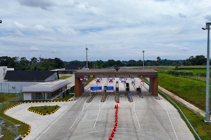 Gerbang tol Simpang Panei
