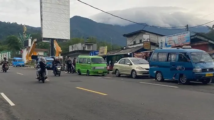 Angkot di Puncak Bogor, Jawa Barat diminta libur selama 4 hari tapi diberi kompensasi Rp 800.000 Pemprov Jabar