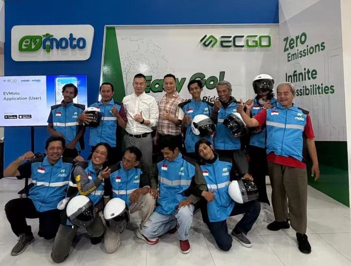 Melalui peluncuran platform ini, EVMoto memperluas model bisnisnya ke layanan transportasi daring.