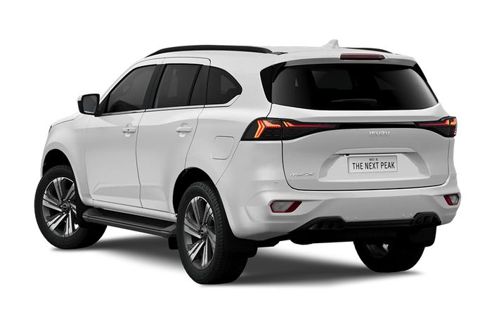 Tampak belakang Isuzu MU-X Ultimate.