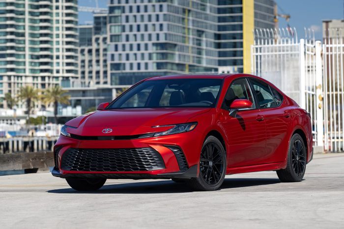 Toyota Camry spek Amerika.