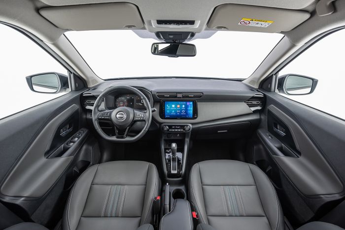Interior Nissan Kait.