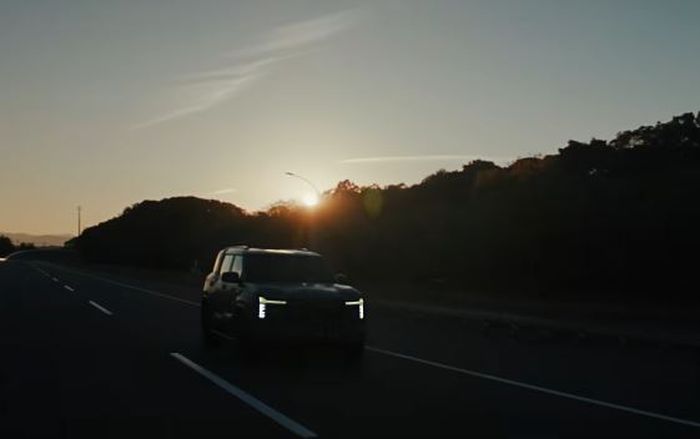 cameo SUV misterius yang diduga Mitsubishi Pajero baru