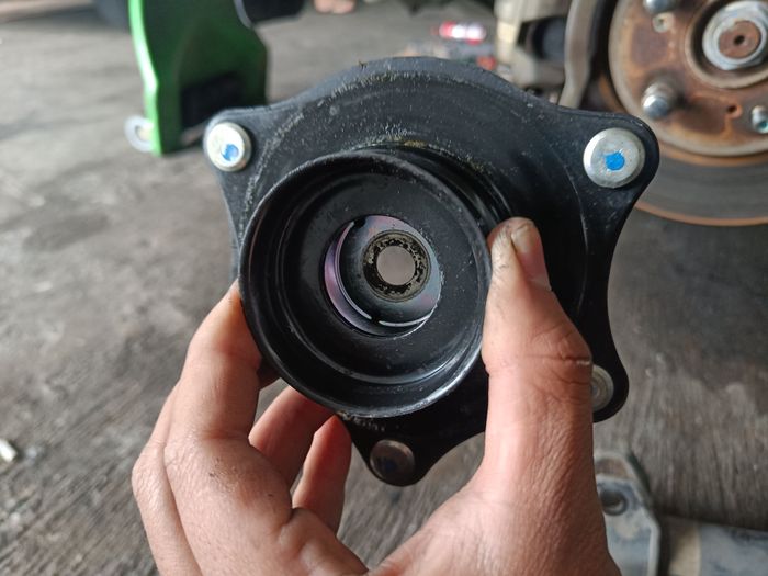 bearing roda mobil bisa oblak