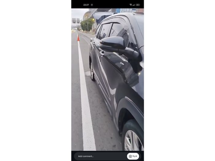 Pecah ban Innova Zenix tipe Q bagian kanan belakang