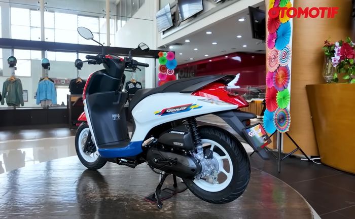 Honda Genio dengan pelek 12 inci mirip Scoopy
