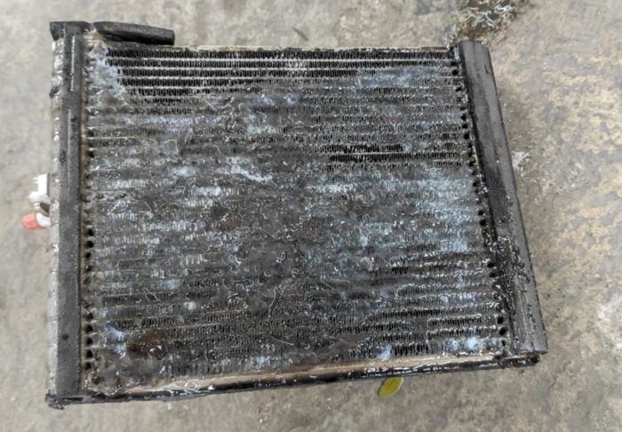 Evaporator Toyota Yaris yang kotor
