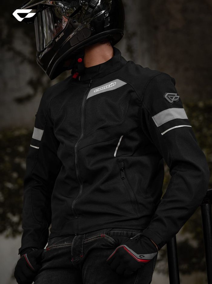 Contin Chimera Black