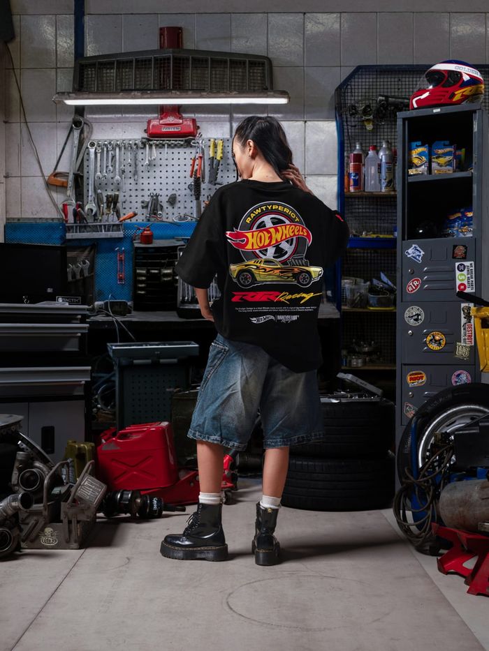 satu nama lokal asal Indonesia perlahan tapi konsisten mencuri perhatian dunia otomotif dan street culture Rawtype Riot.