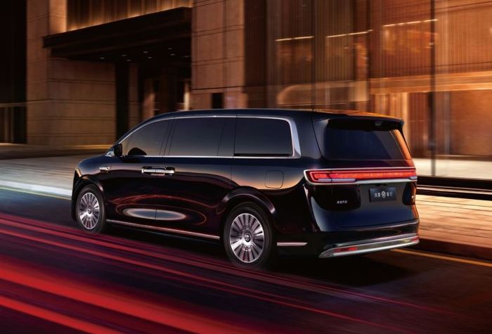 detail buritan Luxeed V9