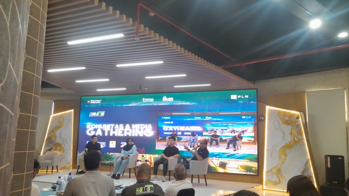 Komunitas Mobil Elektrik Indonesia adakan media Gathering di Taman Mini, Jakarta Timur