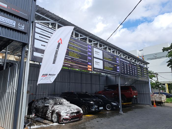 Berlokasi di Jl. Kelapa Gading Timur, Citra 5 Blok F7 No. 23A, Pegadungan, Kalideres, gerai baru ini hadir dengan konsep one stop solution untuk kebutuhan perawatan dan peningkatan kualitas mobil.