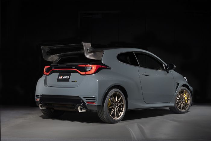 Buritan Toyota GR Yaris Morizo RR lengkap dengan sayap spesial.