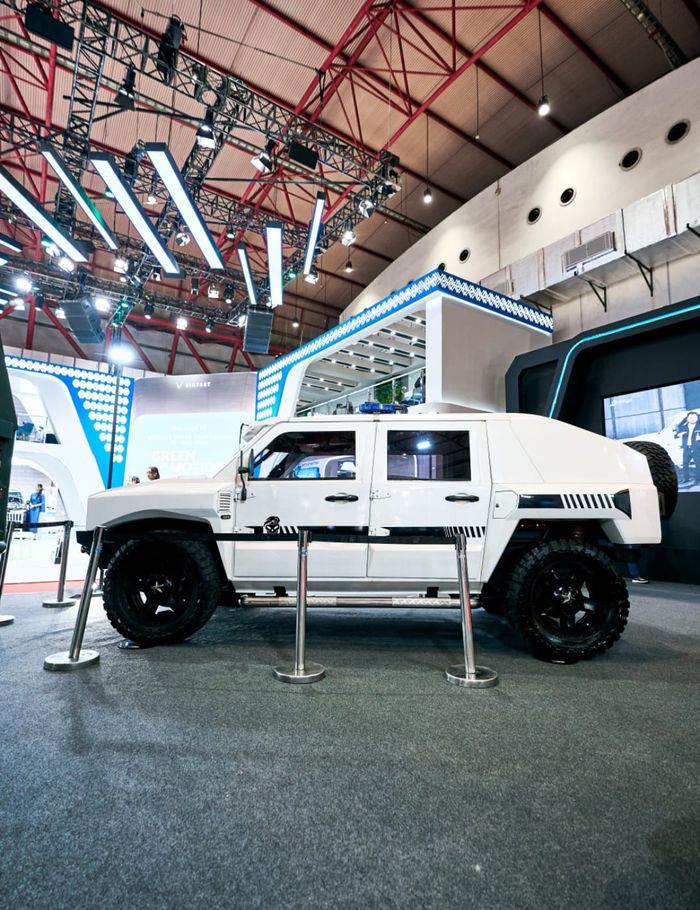 kehadiran kendaraan taktis nasional di pameran otomotif berskala internasional memiliki makna strategis.