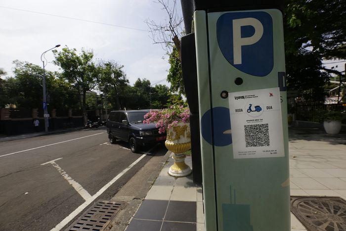 Parkir non tunai di kota Surabaya, Jawa Timur