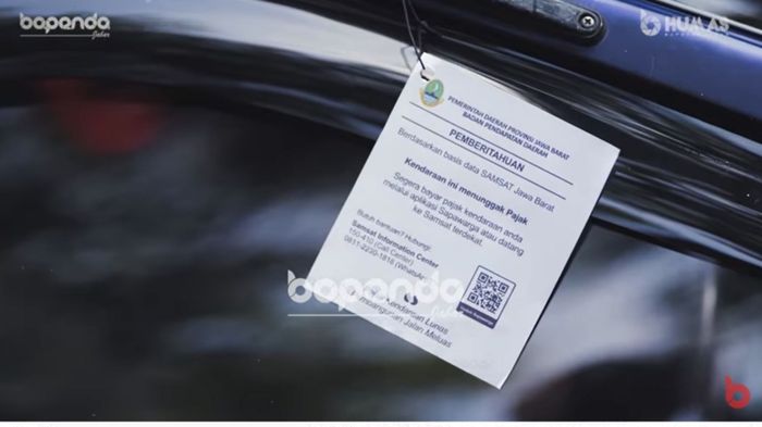 Hang Tag dari Bapenda Jawa Barat untuk kendaraan yang menunggak pajak