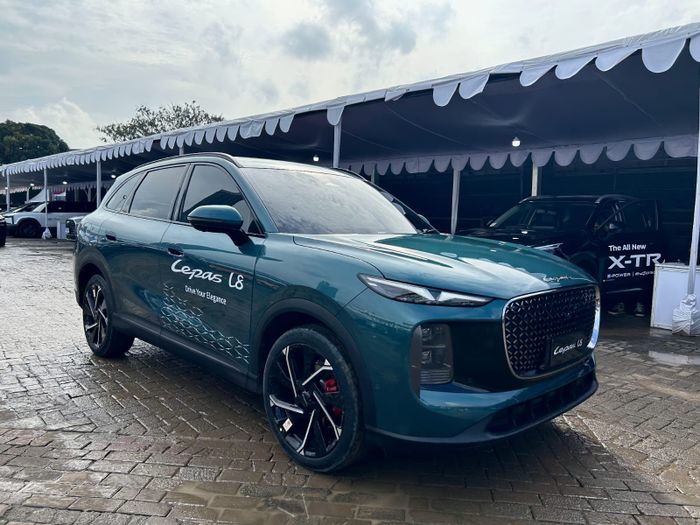 Lepas akhirnya membawa SUV premium andalannya, Lepas L8, turun langsung ke lintasan publik.