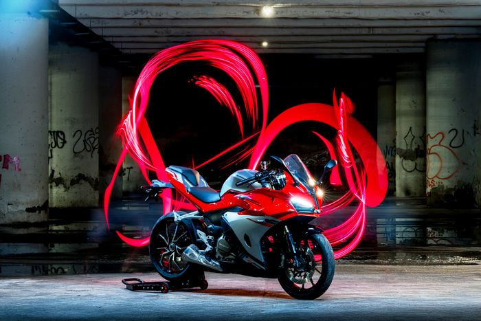 QJMotor SRK 250 RA yang pakai transmisi AMT