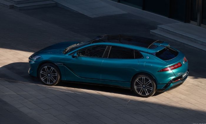 BYD Denza Z9 GT wagon