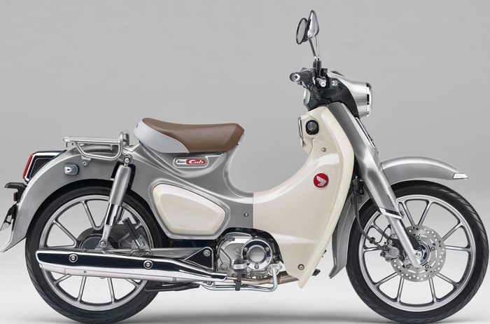 Super Cub C125 Premium Silver Metallic
