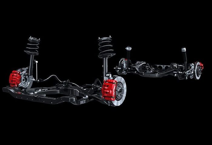 setup kaki-kaki Toyota RAV4 PHEV GR Sport mendapatkan upgrade untuk meningkatkan handling