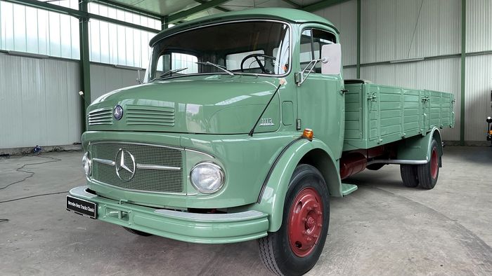 Retro Classics 2026: Mercedes-Benz Trucks Classic startet Jubil&auml;umsjahr &bdquo;130 Years Trucks&ldquo; mit dem ersten Lkw der Welt  Retro Classics 2026: Mercedes‑Benz Trucks Classic Launches Anniversary Year &ldquo;130 Years Trucks&rdquo; with the World&rsquo;s First Truck