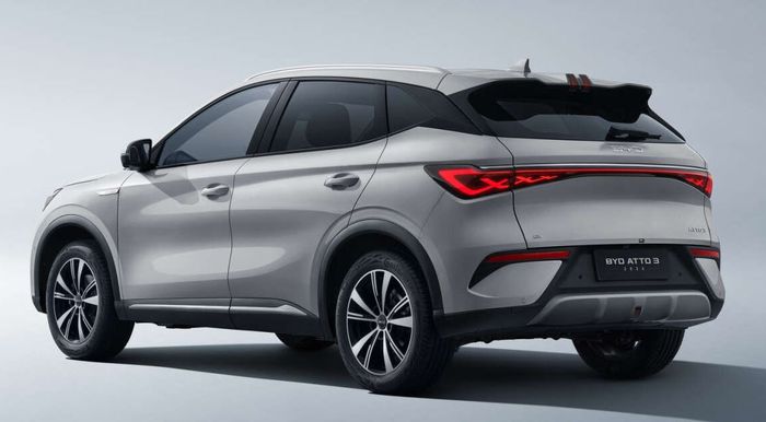 tampak belakang BYD Atto 3 Facelift