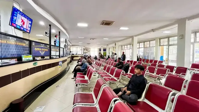 Suasana di kantor Samsat Wonosobo cenderung agak sepi setelah muncul gerakan stop bayar pajak