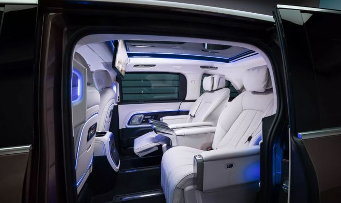 detail jok baris kedua di Mercedes-Benz VLE terbaru