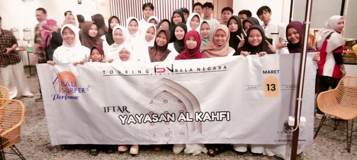 Selain dihadiri oleh 40 perwakilan club dan komunitas otomotif roda 4, TBN Series juga mengundang 30 anak yatim-piatu dari Yayasan Al-Kahfi cabang Jakarta Selatan