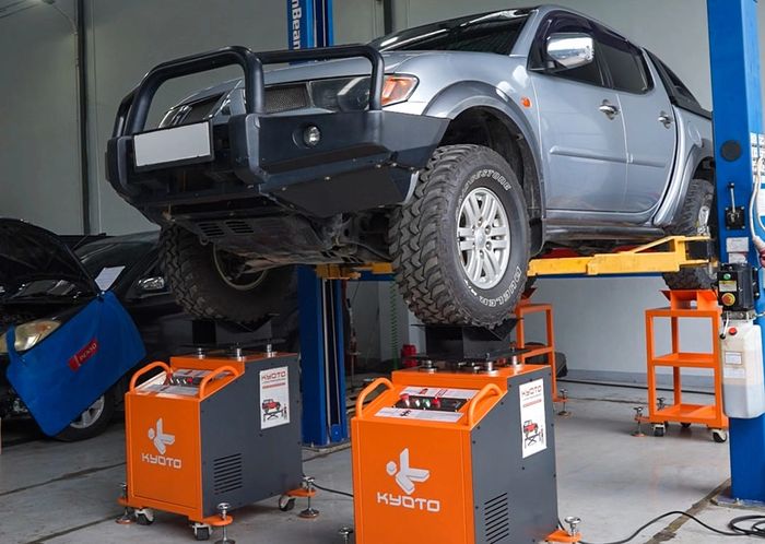 Pengecekan kaki-kaki mobil pakai alat Kyoto Shaking Machine