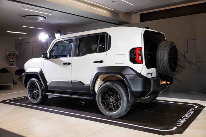 Toyota land Cruiser FJ 2026 di Thailand