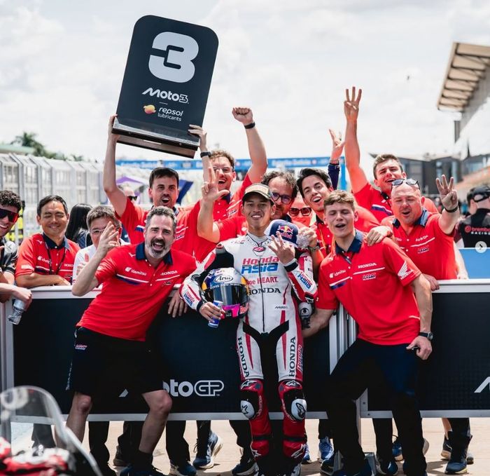 Veda Ega Pratama, Pembalap Honda Team Asia podium ketiga di Moto3 Brasil