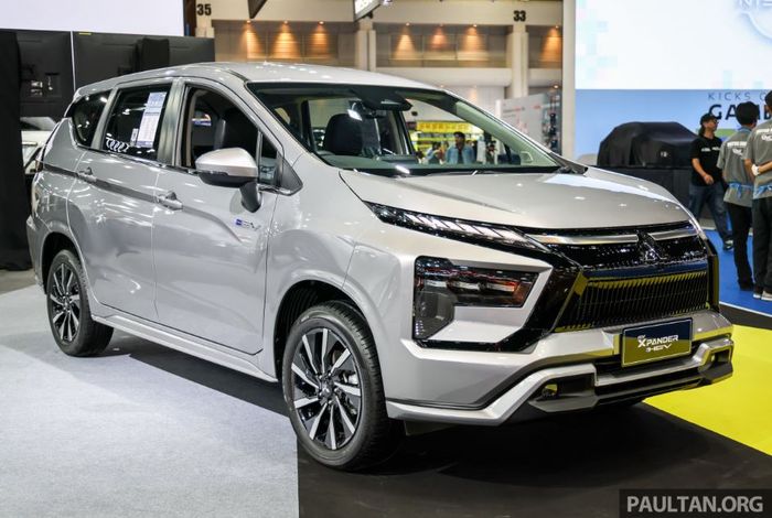 detail tampilan Mitsubishi Xpander HEV 2026