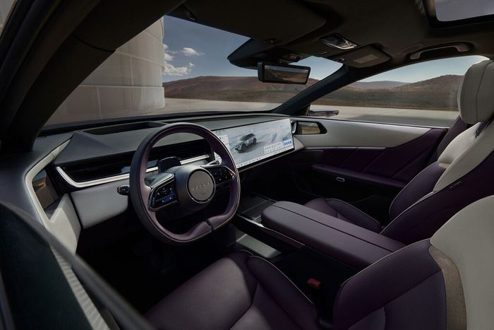 Interior Mazda CX-6e mewah