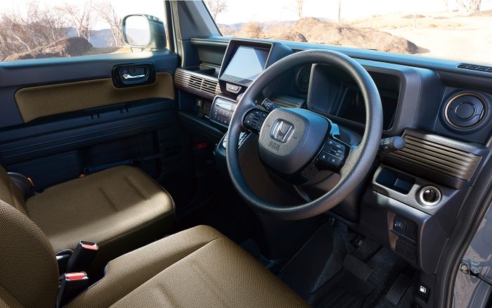 Interior Honda N-VAN terbaru.