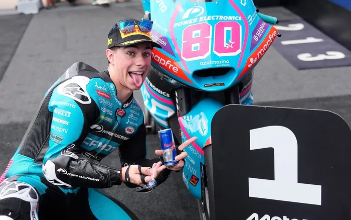 Pembalap CFMoto Inde Aspar, David Alonso, berpose setelah meraih pole position pada kualifikasi Moto2 Amerika di Circuit of The Americas, Austin, Amerika Serikat, 28 Maret 2026.