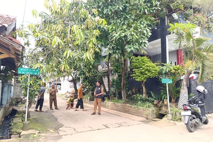 TKP penyiraman air keras melukai warga saat berangkat salat subuh di perumahan Bumi Sani, Setia Mekar, Tambun Selatan, kabupaten Bekasi