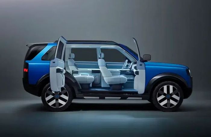 tampilan Freelander Concept97 saat pintunya dibuka