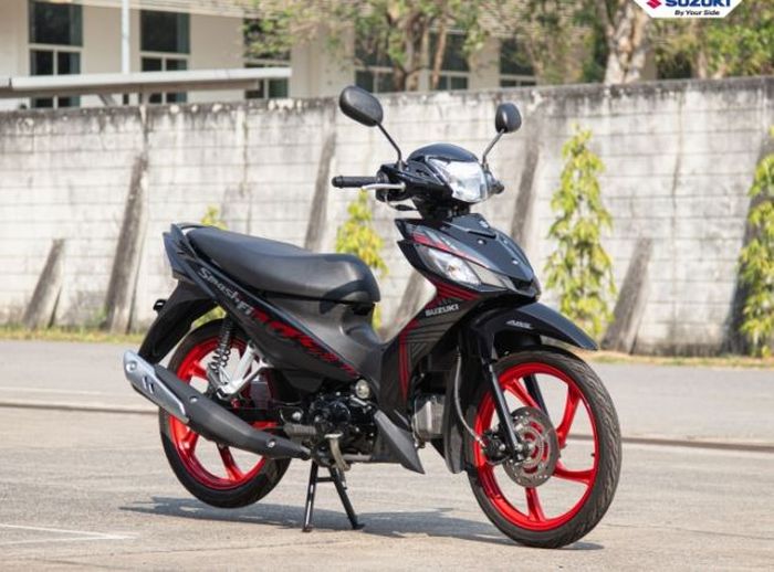 detail tampilan Suzuki Smash 115 Plus ABS 2026, kini punya kesan motor bebek modern