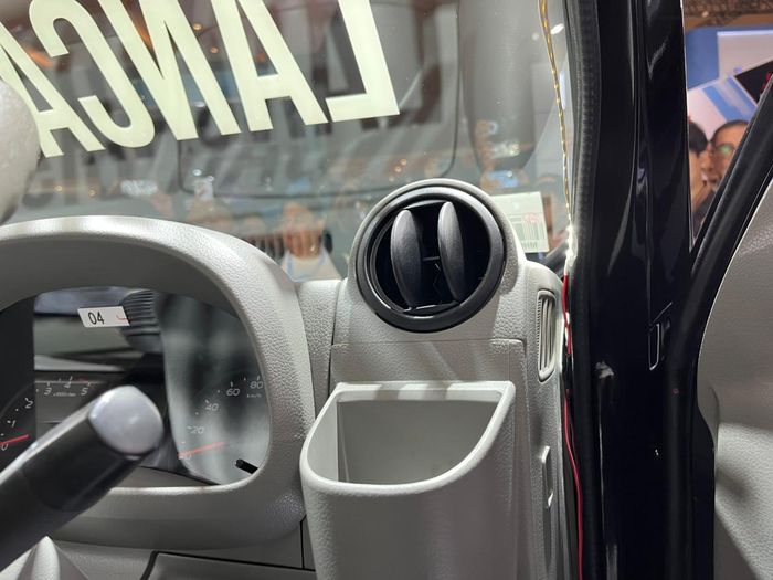 Menariknya, ajang ini juga menjadi momen pertama sekaligus dimulainya penjualan Isuzu TRAGA AC.