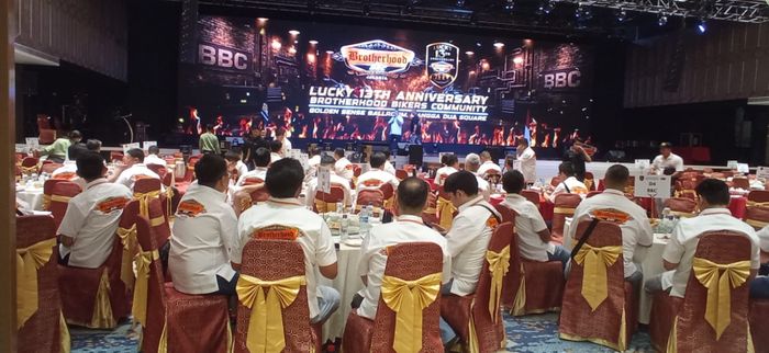 Acara dihadiri perwakilan ratusan club dan komunitas motor undangan, yang membuat suasana kebersamaan lebih terasa