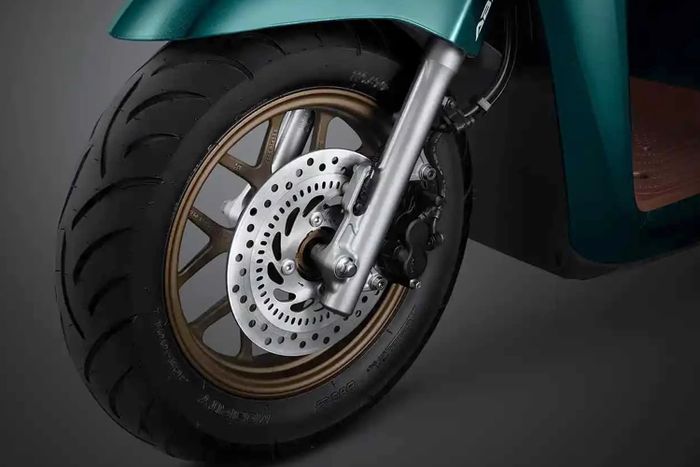 Upgrade ukuran ban motor matic enggak bisa sembarangan 