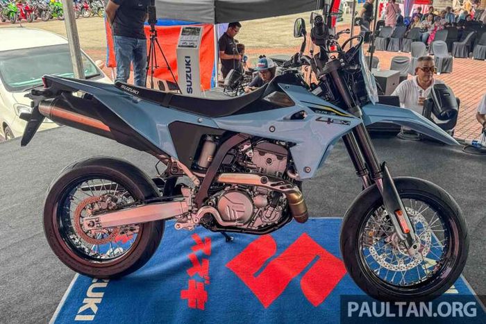 Suzuki DR-Z4 SM 2026