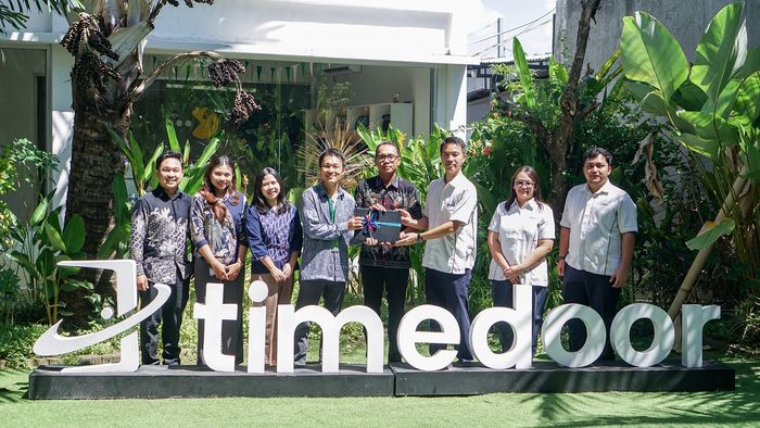 Re-Laptop Project PT Suzuki Indomobil Sales bersma Timedoor Academy