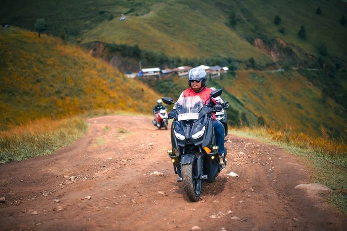 Selain Yamaha NMAX, rombongan juga menggunakan model MAXI series Yamaha lainnya seperti XMAX, Aerox, dan Lexi