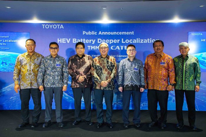 Kere  Komponen Baterai Mobil Bakal Dibikin Tangan Orang Indonesia