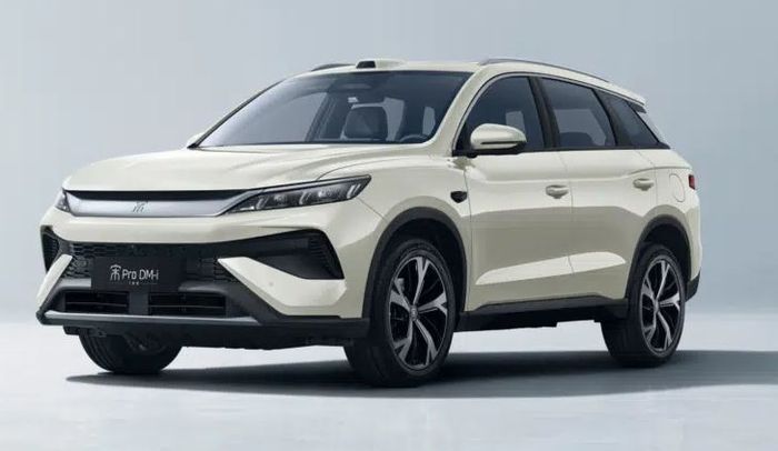 detail tampilan BYD Song Pro DM-i PHEV Flying Edition